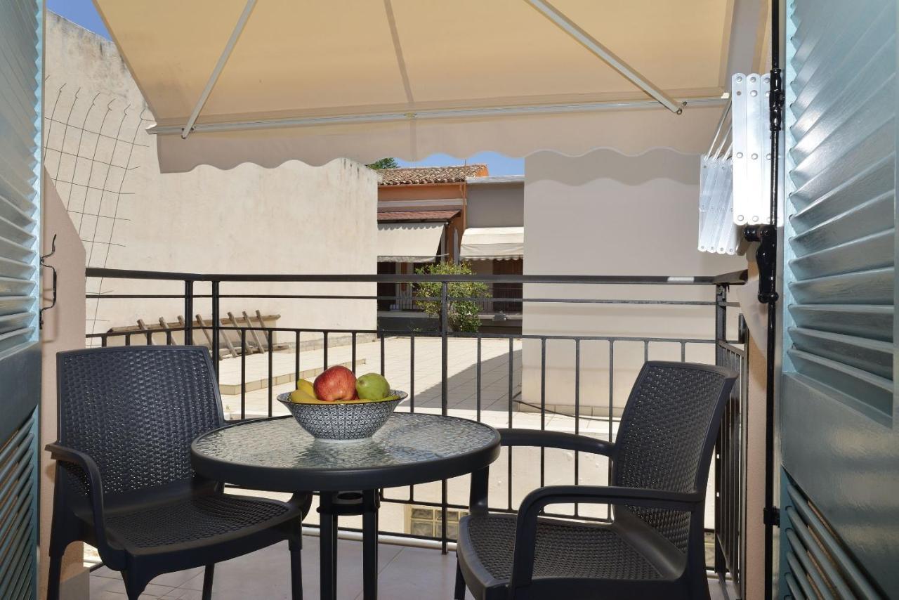 Rex Apartments Chania  Buitenkant foto